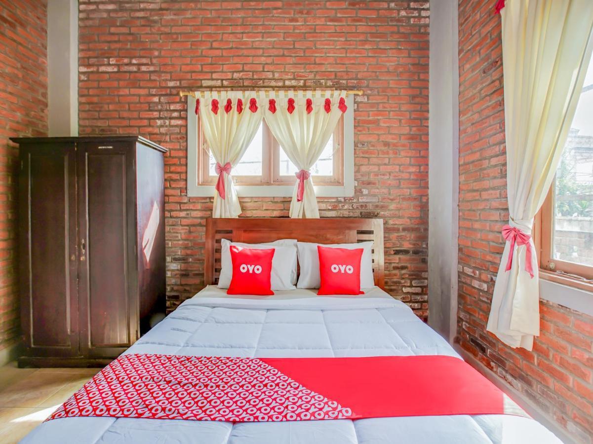Oyo 3896 Villa Pesona Wisata Puncak Cianjur Exteriör bild