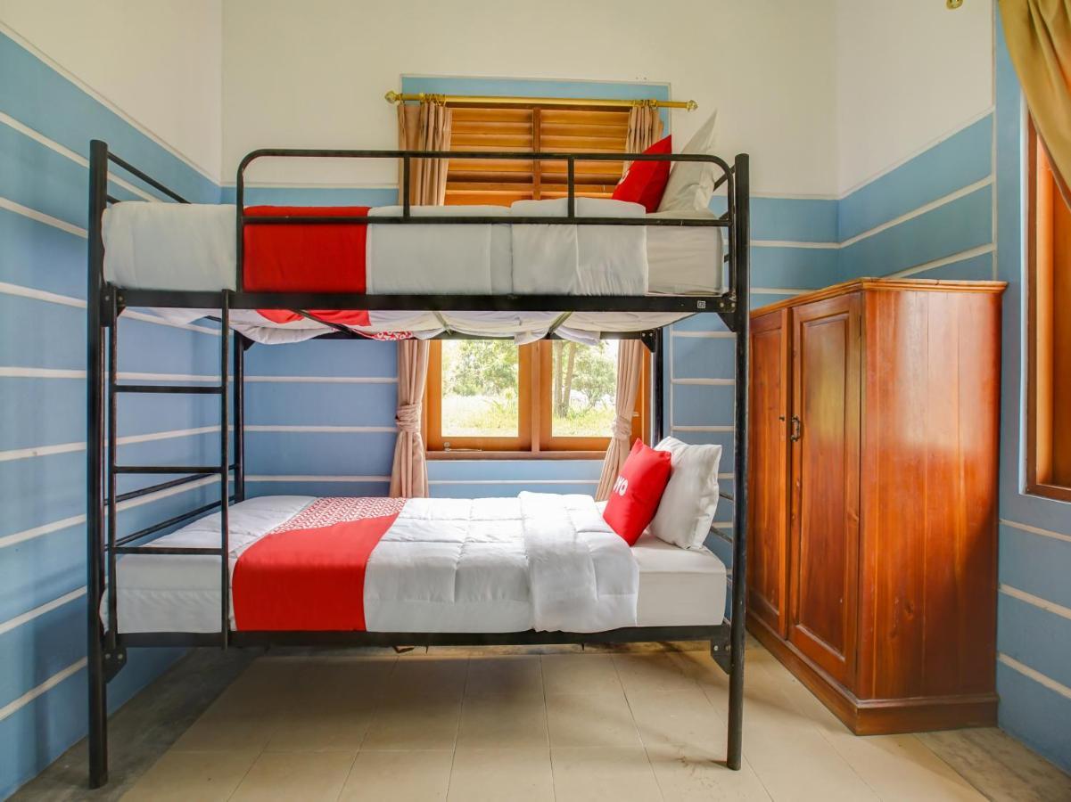 Oyo 3896 Villa Pesona Wisata Puncak Cianjur Exteriör bild